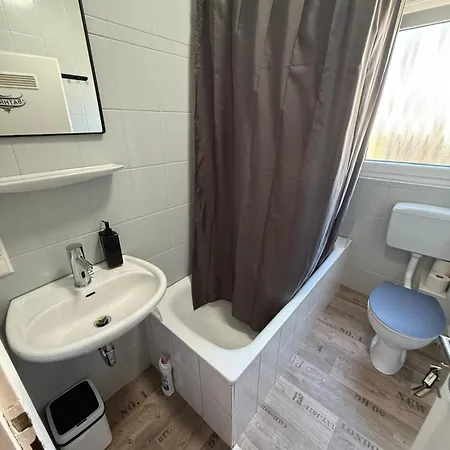 Mit Privatem Badezimmer Проживание в семье *